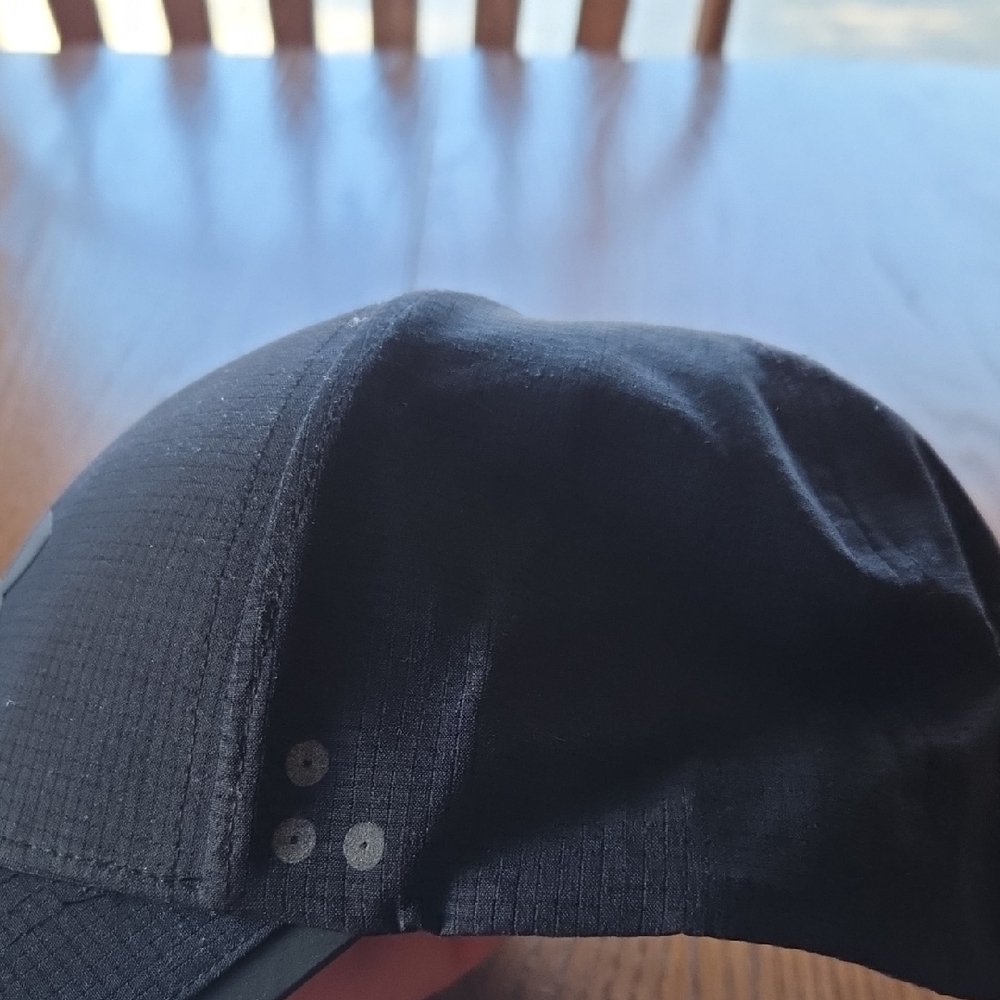 Under Armour Dark Gray Cap - Picture 2 of 3